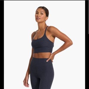 Vuori Long line elevation bra midnight size medium
